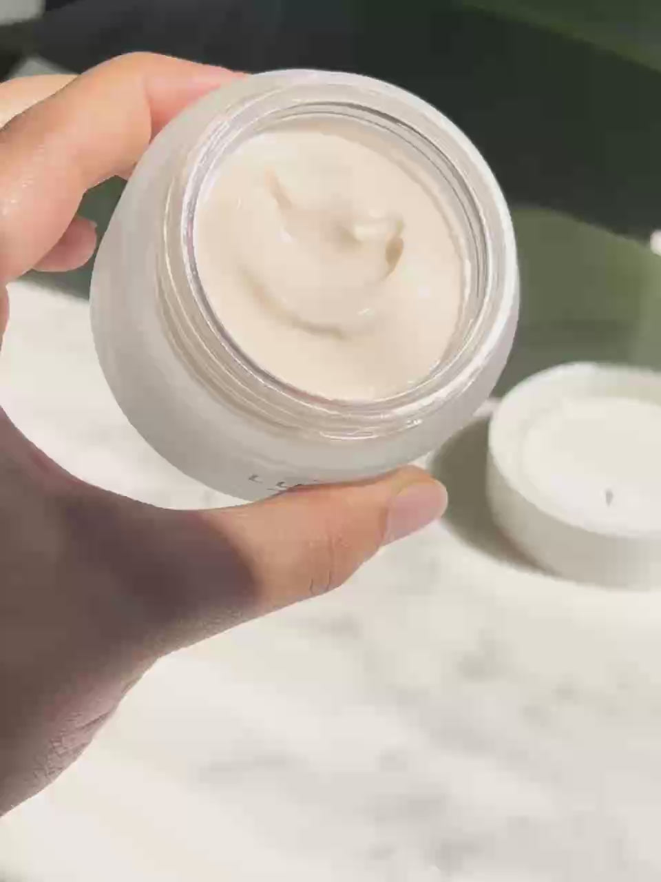 Lifting_Cream texture applicazione crema idratante liftante viso - Luce Beauty By Alessia Marcuzzi