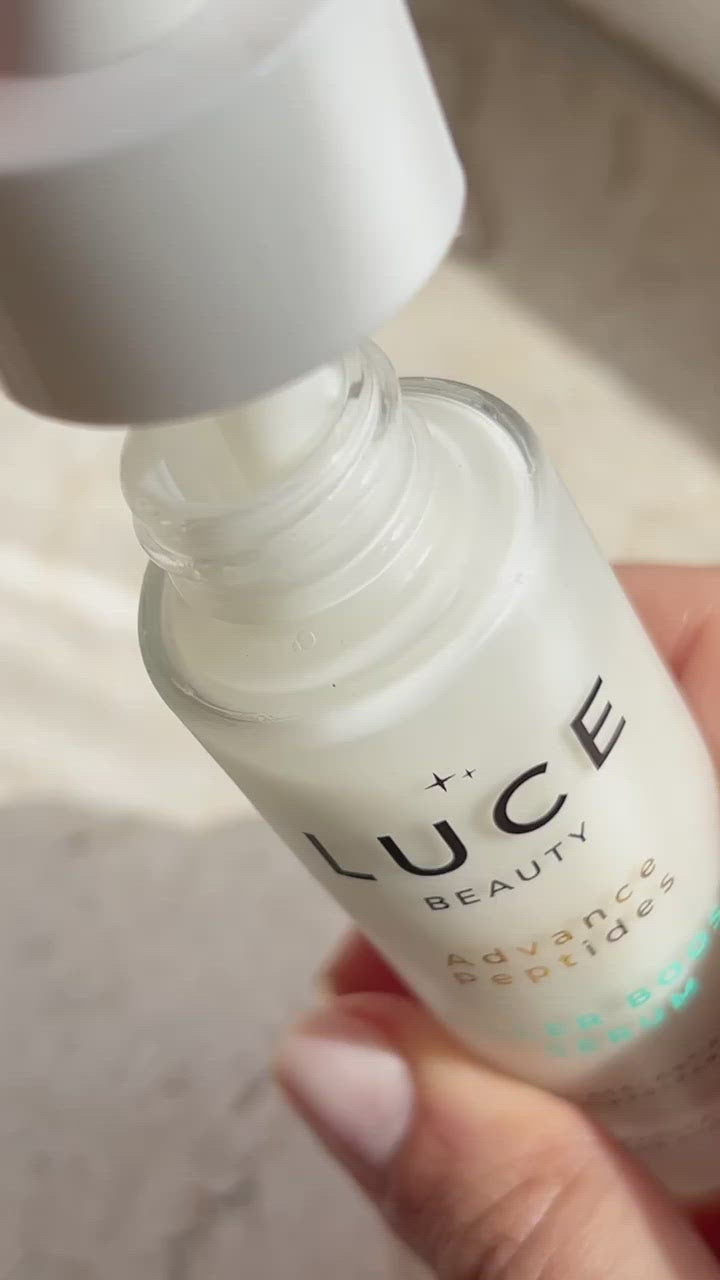 Video texture_latte_applicazione_su_pelle_Luce Beauty By Alessia Marcuzzi